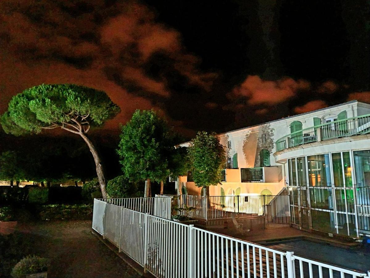 Appartement 91 Palais Des Gouverneurs Saint-Martin-de-Ré Екстериор снимка